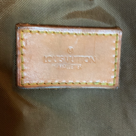 Louis Vuitton Malletier - Picture 8 of 9